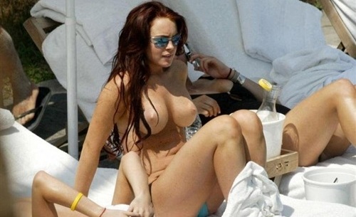 Lindsay Lohan Naked Fakes Porn - Lindsay Lohan shows her tits: Fake - Celeb Jihad Celebrity Porn