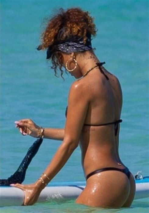 Brunette Slut Beach Porn - Ebone: Rihanna showing her huge brunette ass on the beach - Celeb Jihad  Celebrity Porn