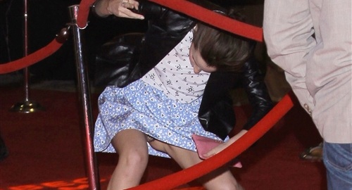 Emma Watson Upskirt showing her pussy on the red carpet - Celeb Jihad Celeb...